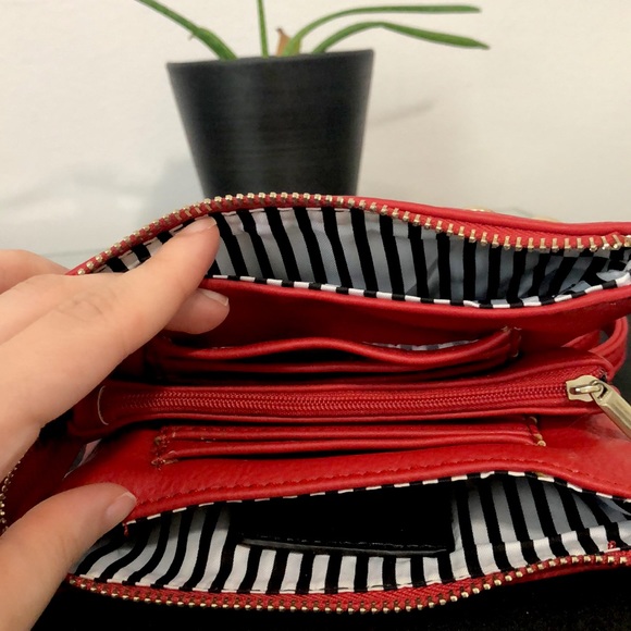 Red and gold purse, earrings and necklace set - Picture 3 of 8